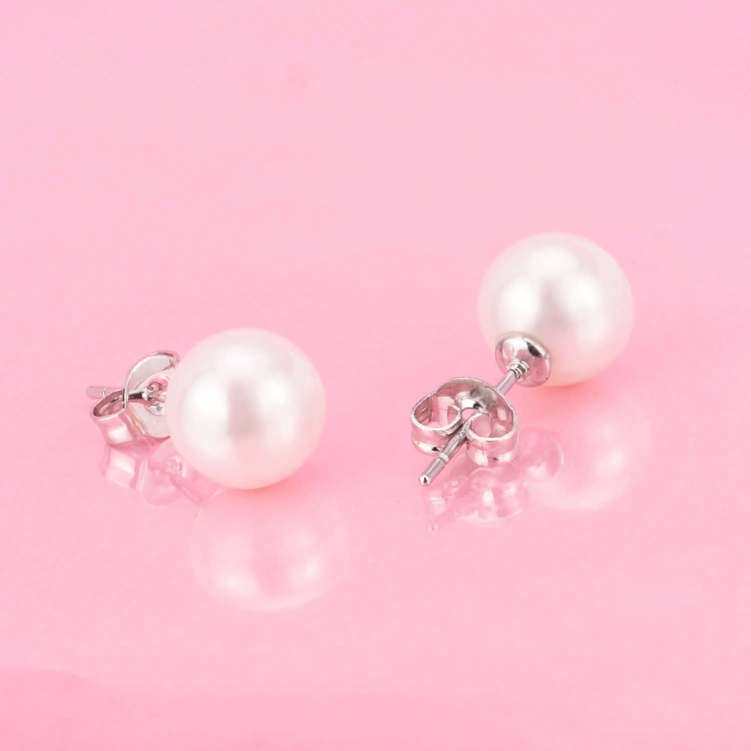 18K White Gold 4.00 CTTW Cultured Pearl Earring