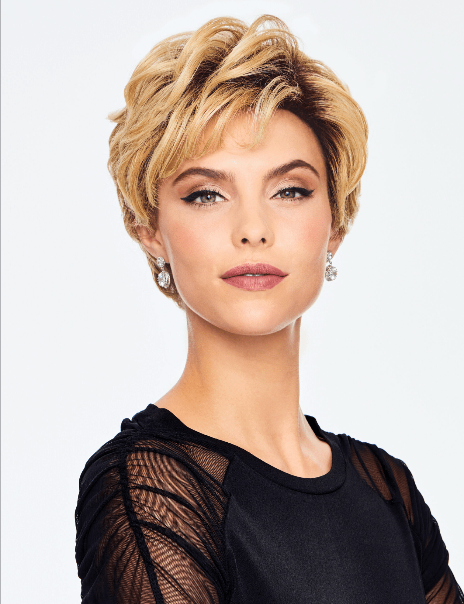 chic wavy Jane wig by Hairdo color SS14/88