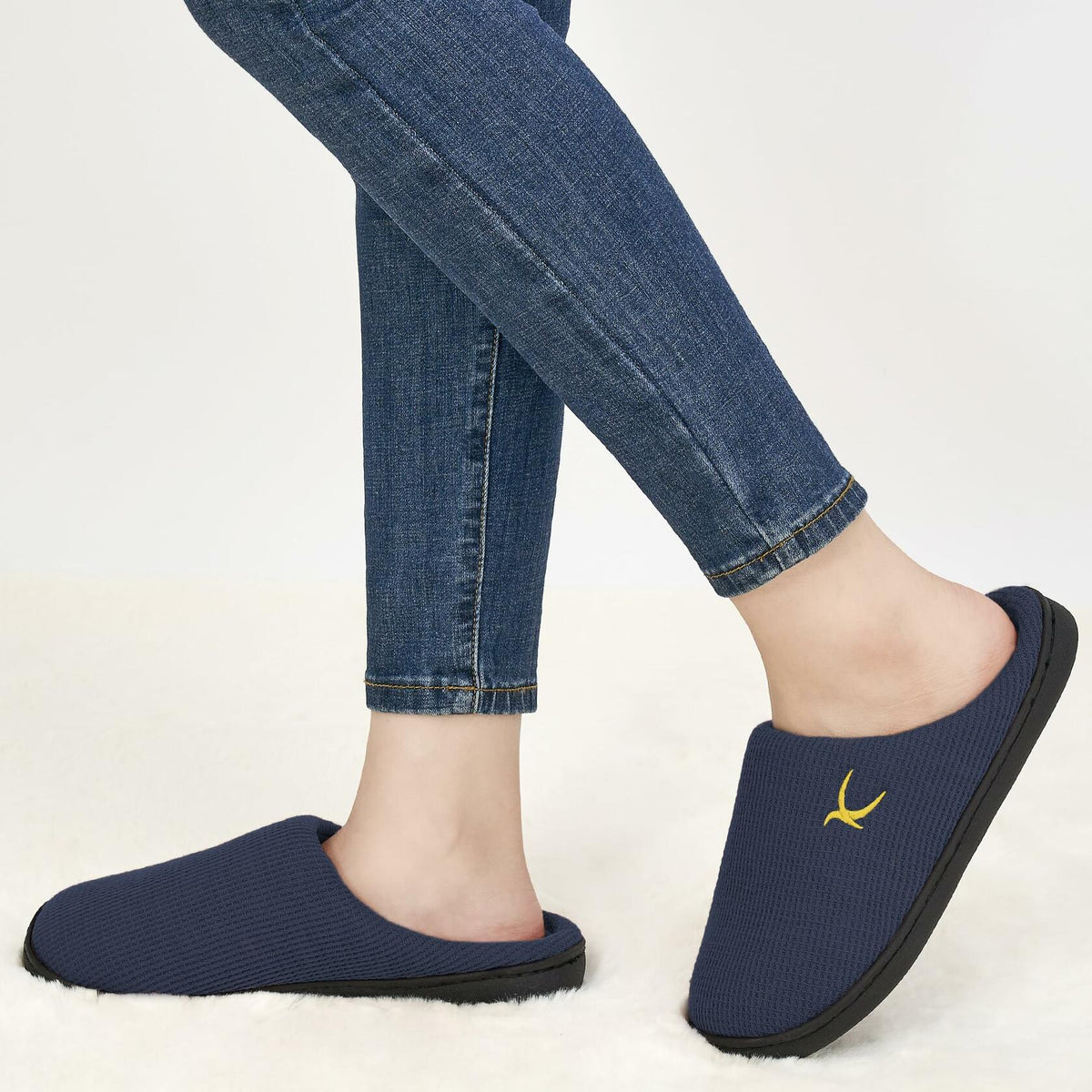 Reimferce Women Slippers Memory Foam Non Slip Indoor Outdoor Size 46/47