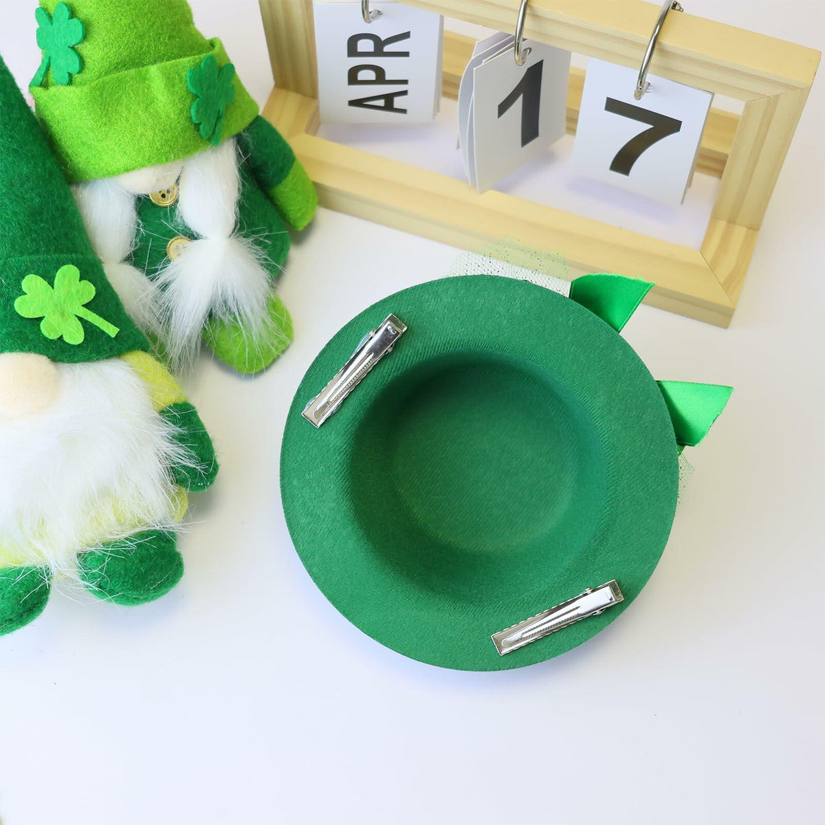 St. Patrick’s Day Leprechaun Top Hat Hair Bow Clips Green Clover Shamrock