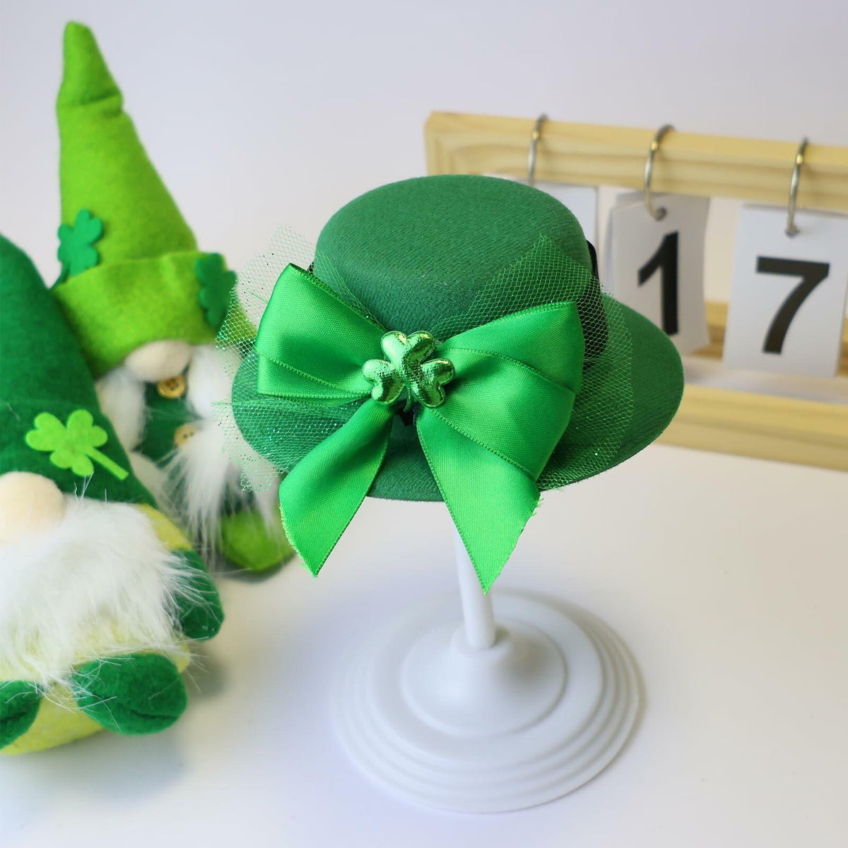 St. Patrick’s Day Leprechaun Top Hat Hair Bow Clips Green Clover Shamrock