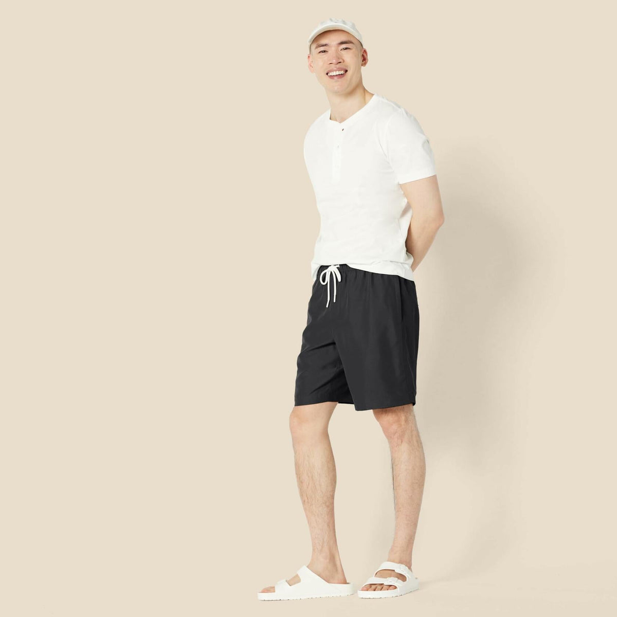 Amazon Essentials Men’s 9" Swim Trunks Black Mesh Lining Pockets Size M