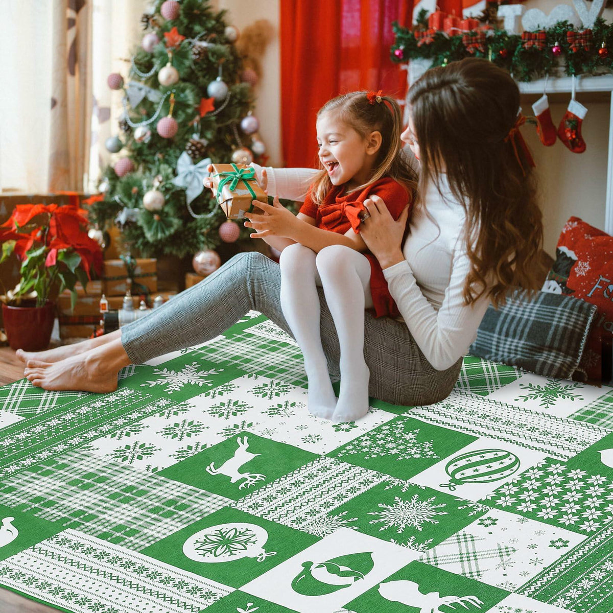 CAREMEE Christmas Area Rug Non-Slip Washable Green 2x3 FT Holiday Decor