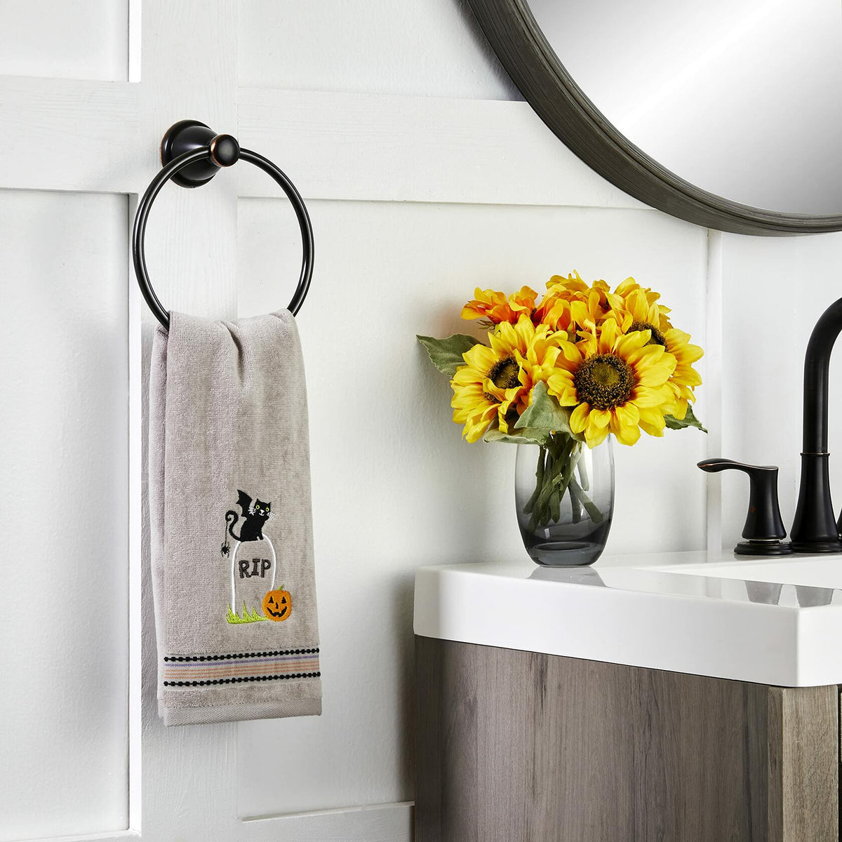 [Like New] SKL Home Halloween Graveyard Cat Hand Towel Set 2pc Gray Small