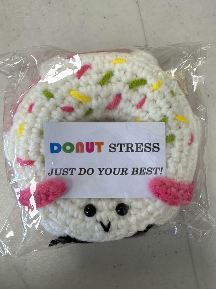 RQWZBCHX Handmade Crochet Donut Stress Toy Pink Cute Motivational Gift