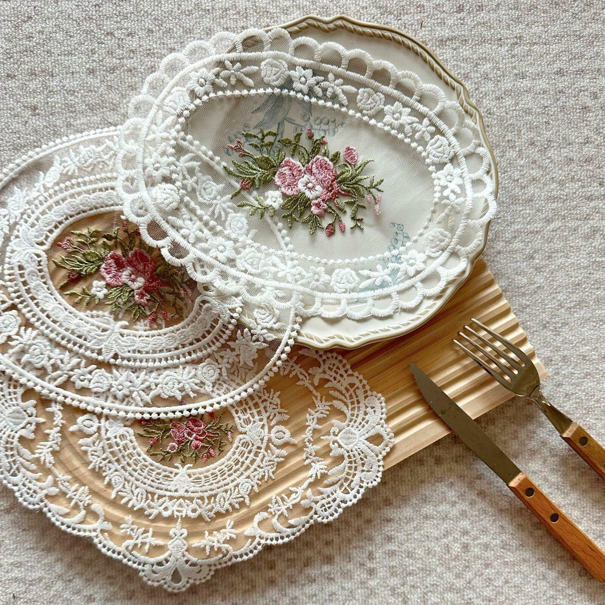 GlimVilo 2 Pack White Cotton Lace Doilies Place Mats Small2 Machine Wash