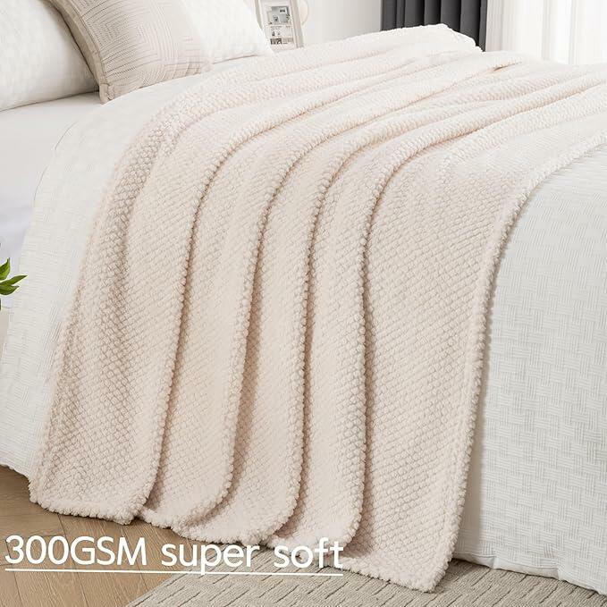 Jungle Star 3 Layer Jacquard Fleece Throw Blanket 50x70 Inch Wave Beige