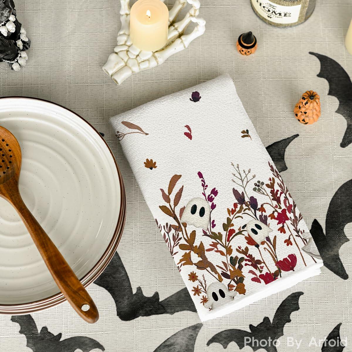 Artoid Mode Ghost Wildflower Halloween Kitchen Towels 18x26 Inch Set of 2 Beige