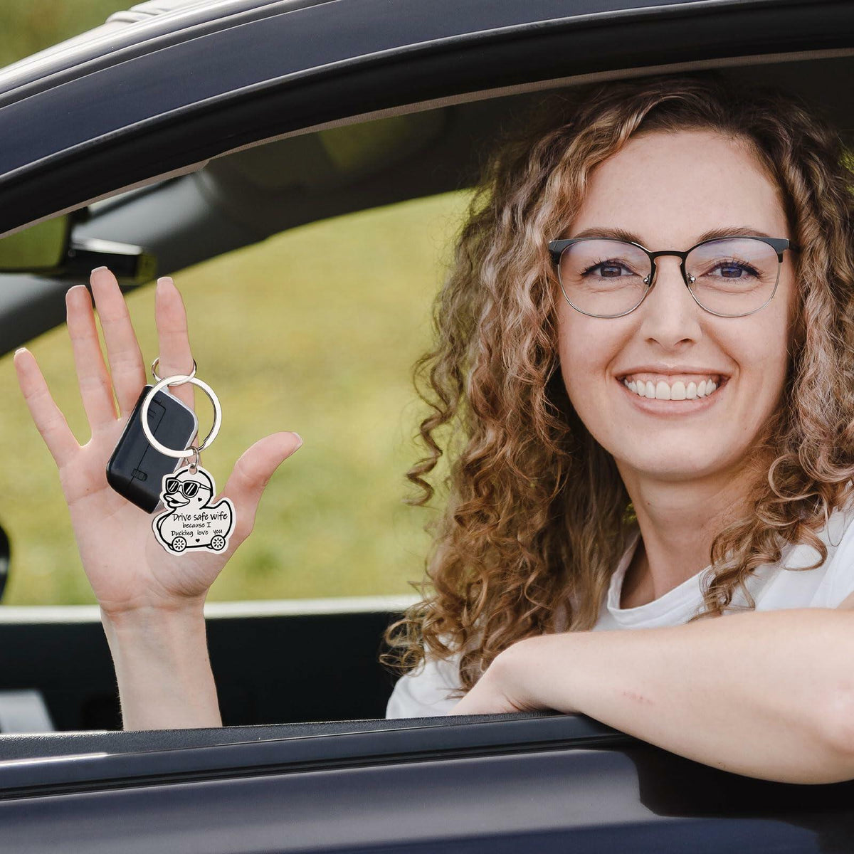 XgiftCreat Valentines Keychain Gifts for Wife - Drive Safe Wife I Love You,